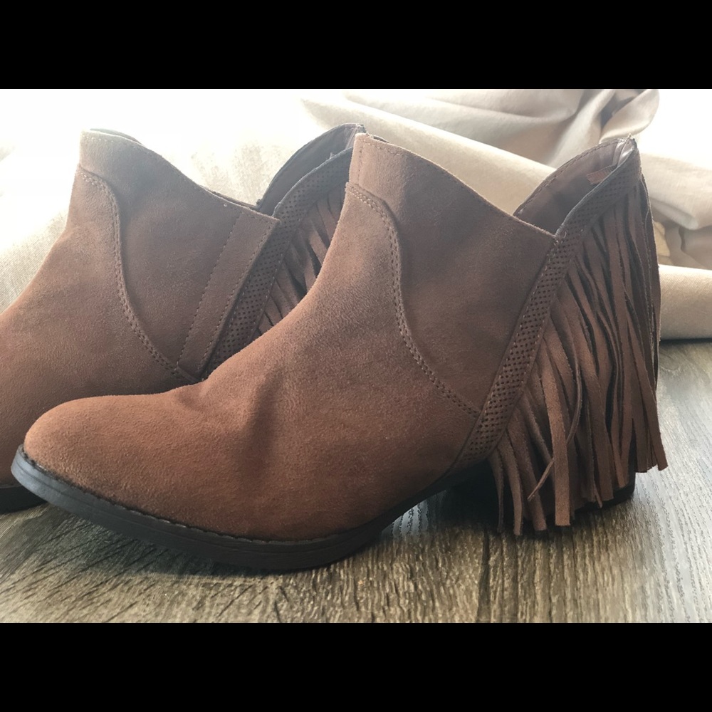 Faded Glory Suede Hula Fringe Boots NWOT